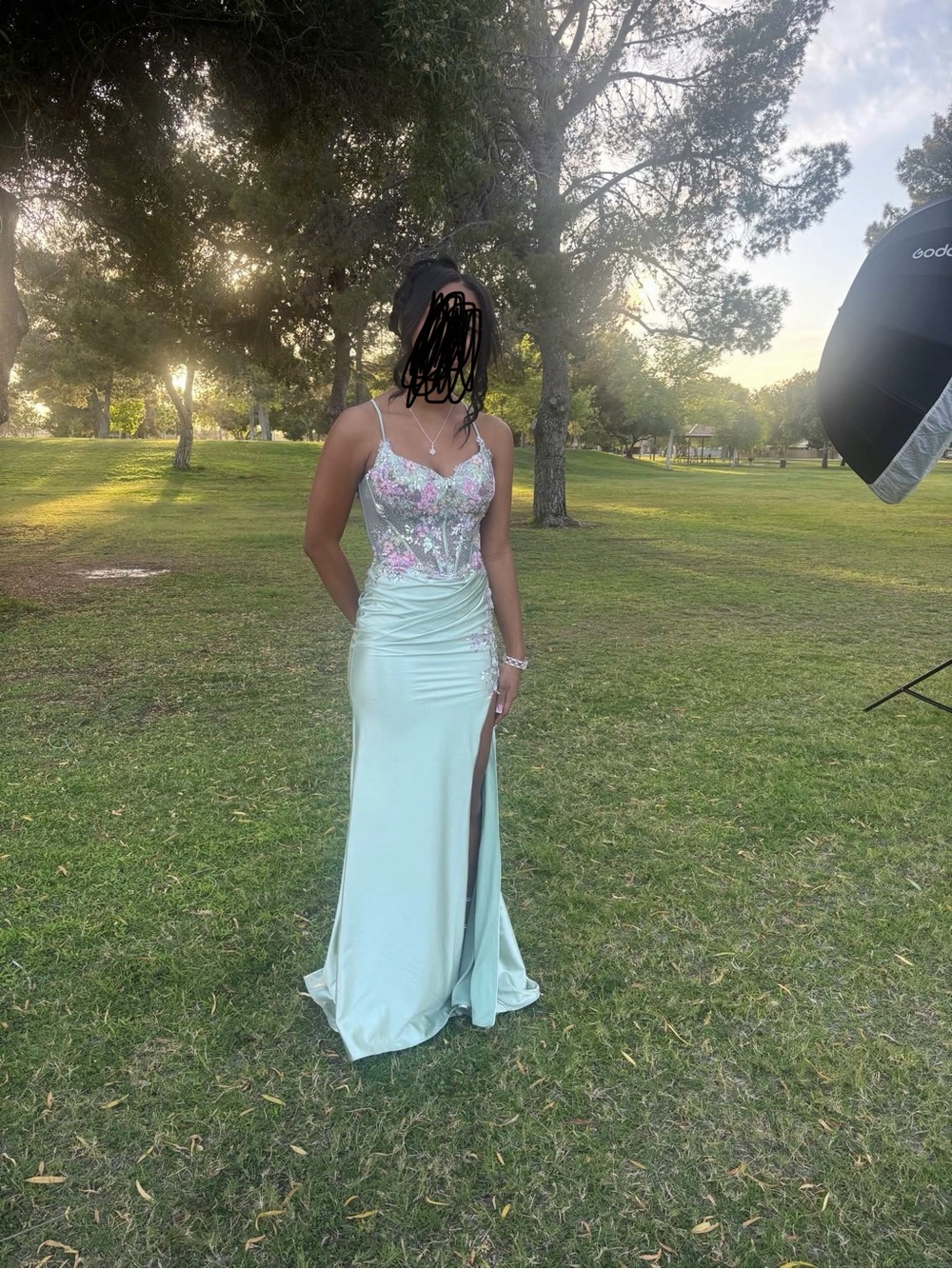 Elegant Mint Green Embellished Spaghetti Strap Evening Dress